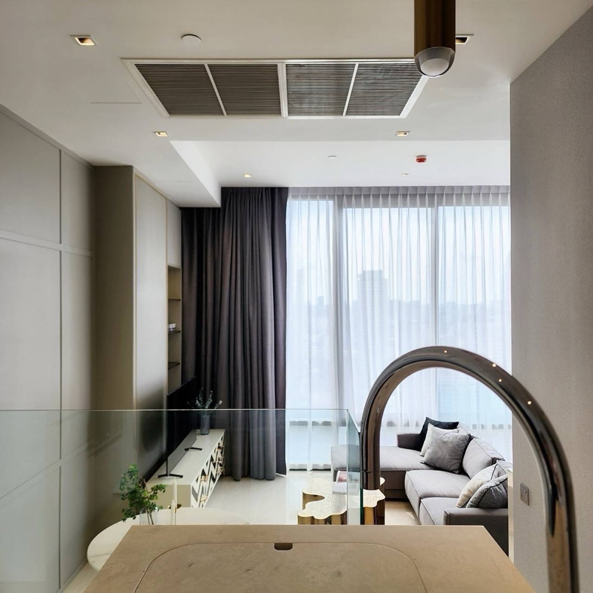 For RentCondoSilom, Saladaeng, Bangrak : For rent 2 bedroom Ashton Silom 75,000 baht call 0869017364