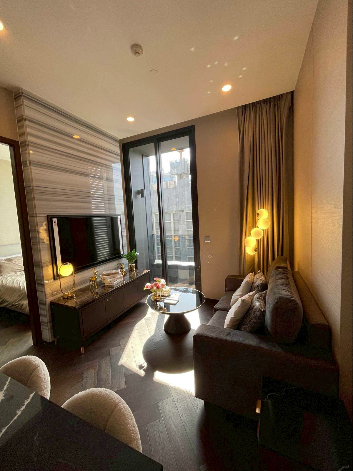 ให้เช่าคอนโดสุขุมวิท อโศก ทองหล่อ : ห้องหรู ให้เช่า พร้อมย้าย ดิ เอส สุขุมวิท 36