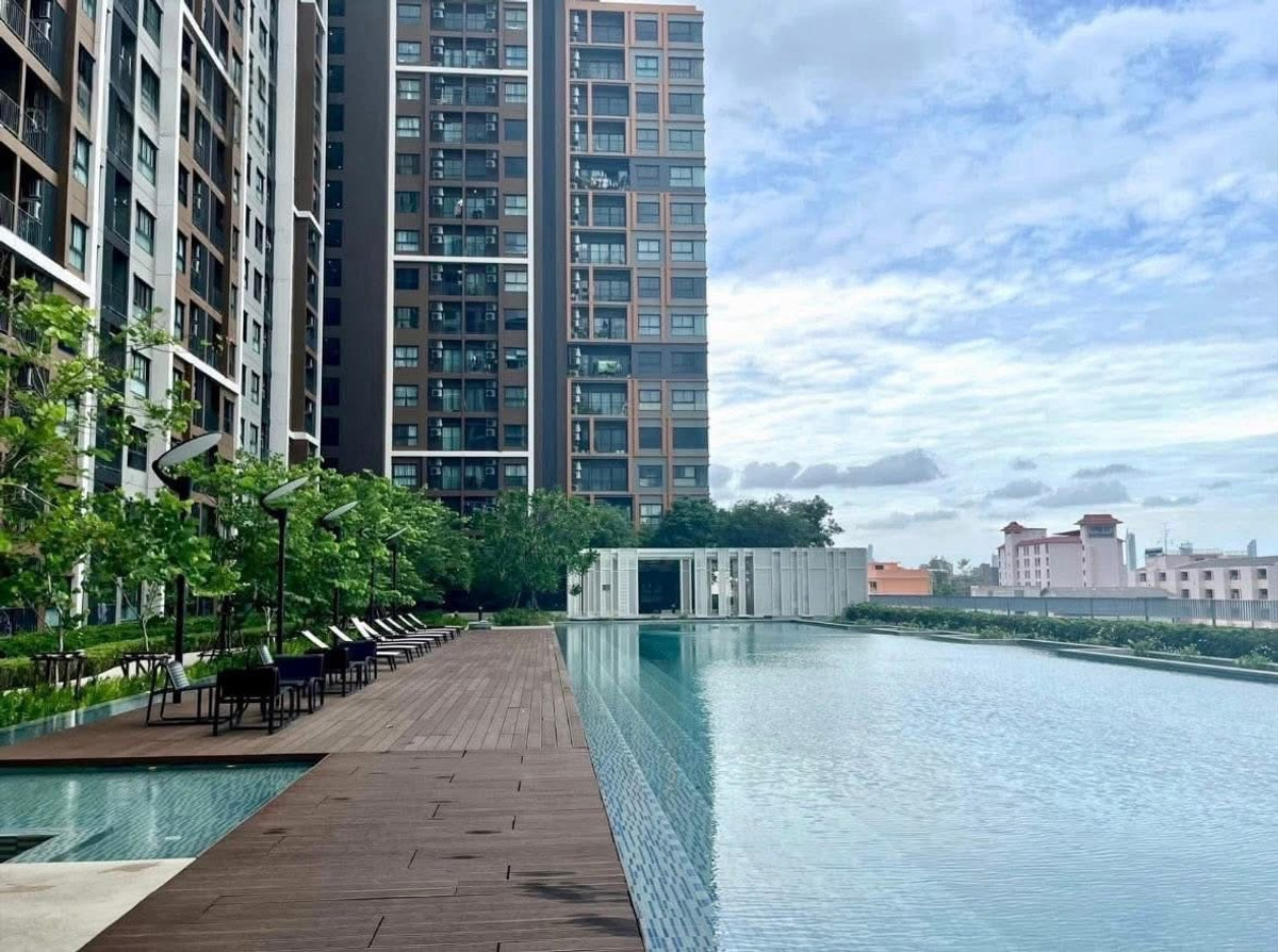 ขายคอนโดปิ่นเกล้า จรัญสนิทวงศ์ : 💙@condocurator 💙 ขาย The Parkland Charan - Pinklao ห้องใหญ่ เฟอร์นิเจอร์ครบ [PM0302]