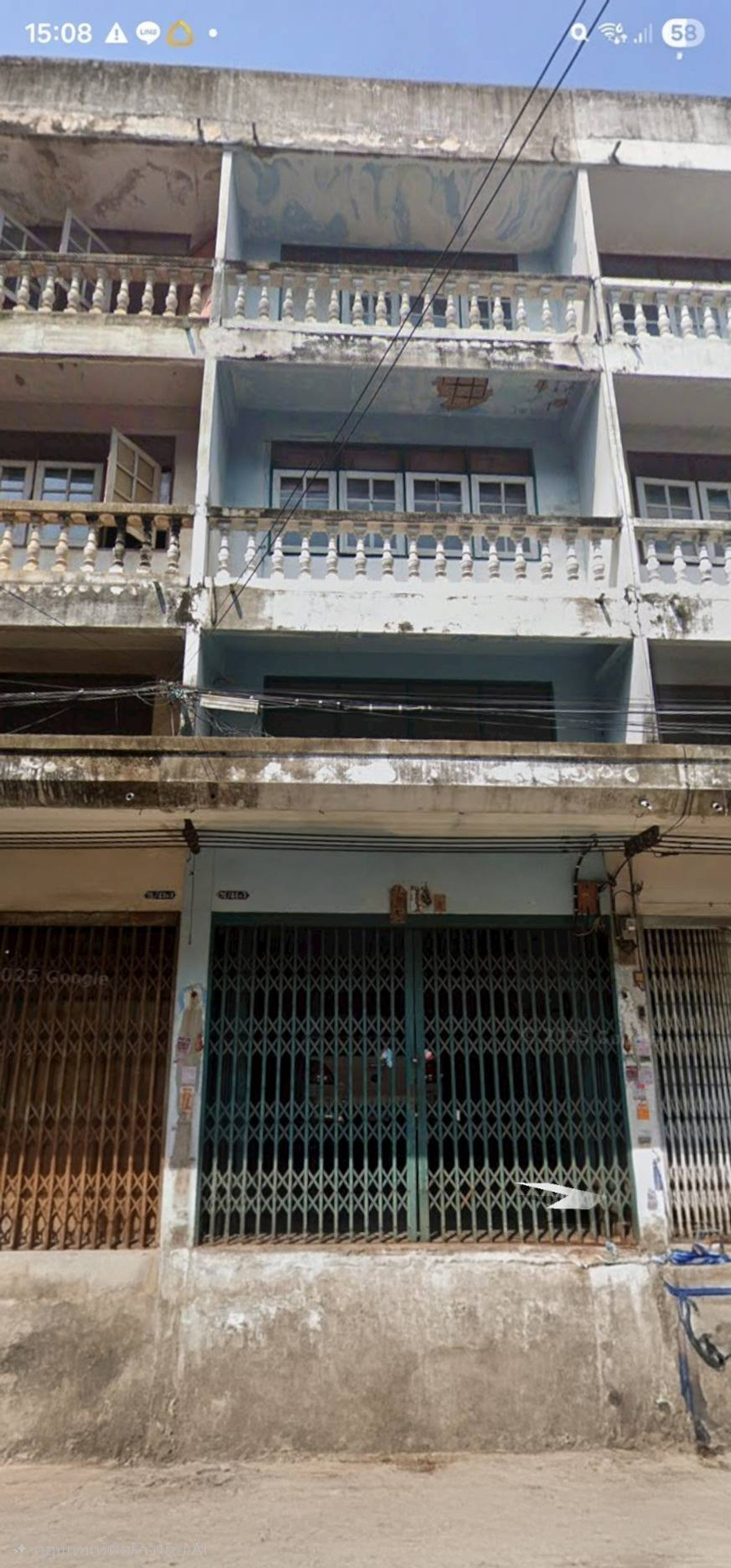 ขายทาวน์โฮมเอกชัย บางบอน : ขายทาวน์โฮม 3 ชั้นครึ่ง ตั้งอยู่ซอยเอกชัย 128