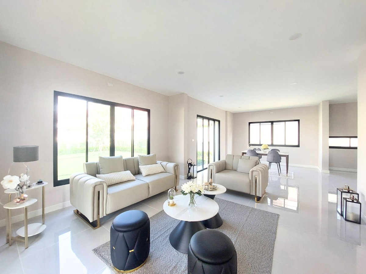 For SaleHouseNonthaburi, Bang Yai, Bangbuathong : Near MRT Bang Phlu & Westgate! Large detached house, 156 sq m., Chollada Village, Bang Bua Thong, newly renovated, prime location connecting Rattanathibet-Chaiyaphruek, quick access to the city, 4 bedrooms, complete functions, full central area.  Last