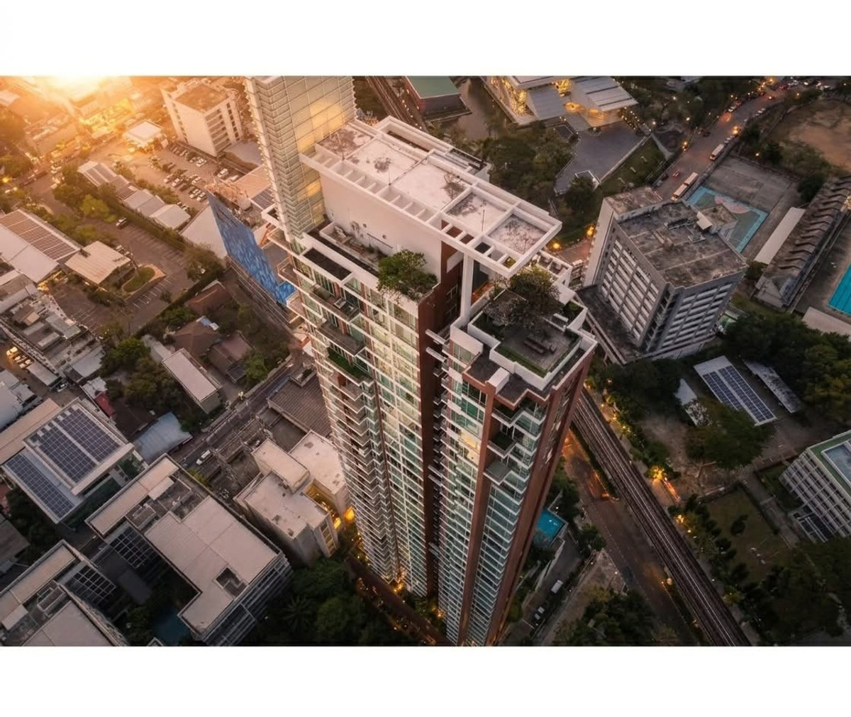 ขายคอนโดสุขุมวิท อโศก ทองหล่อ : Fullerton Sukhumvit / 2 Bedrooms (SALE WITH TENENT), ฟูลเลอตัน สุขุมวิท / 2 ห้องนอน (ขายพร้อมผู้เช่า) NONT103