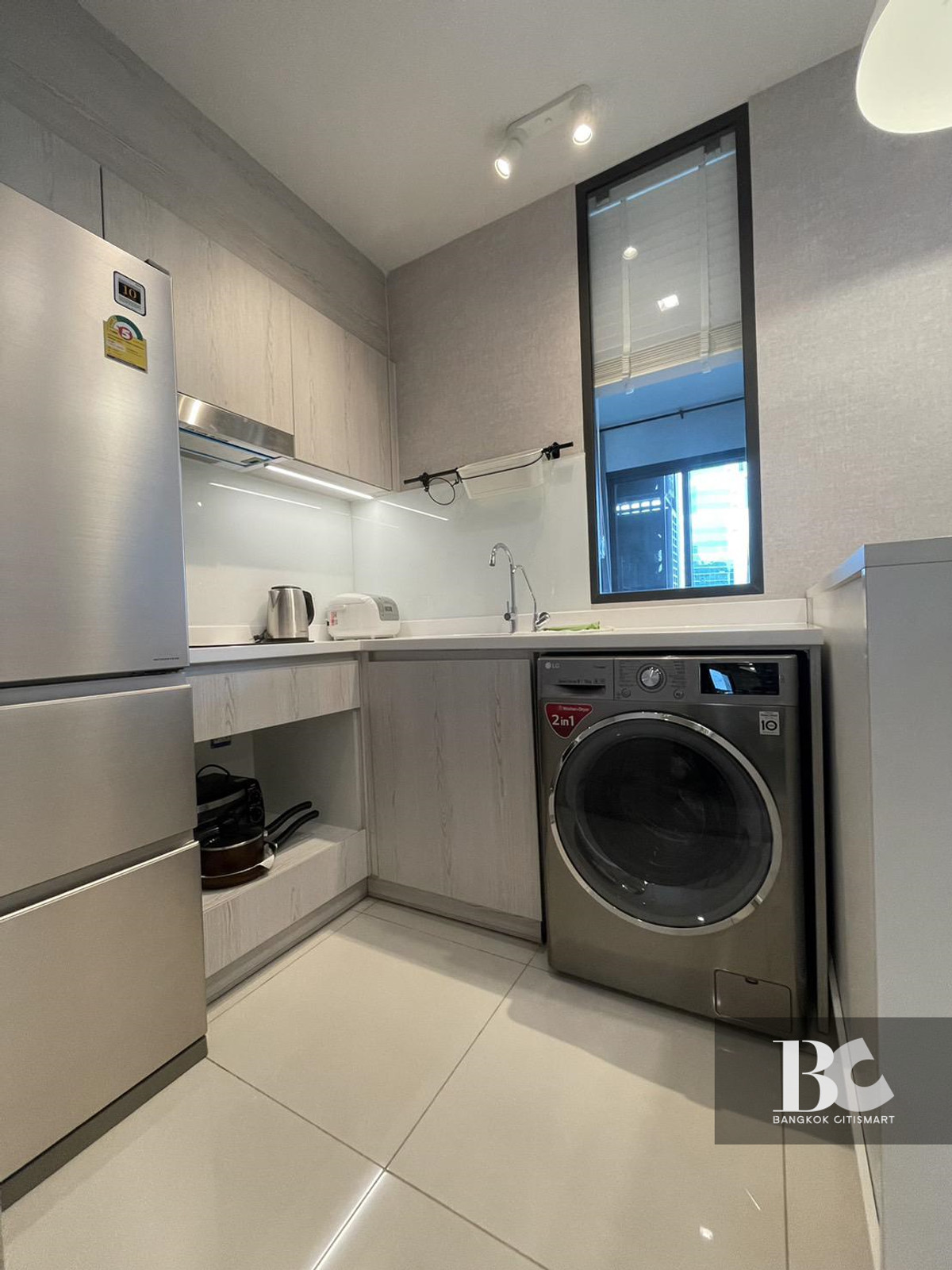 ให้เช่าคอนโดวิทยุ ชิดลม หลังสวน : ⚜️ High floor 1 bedroom for rent at Life one wireless ⚜️