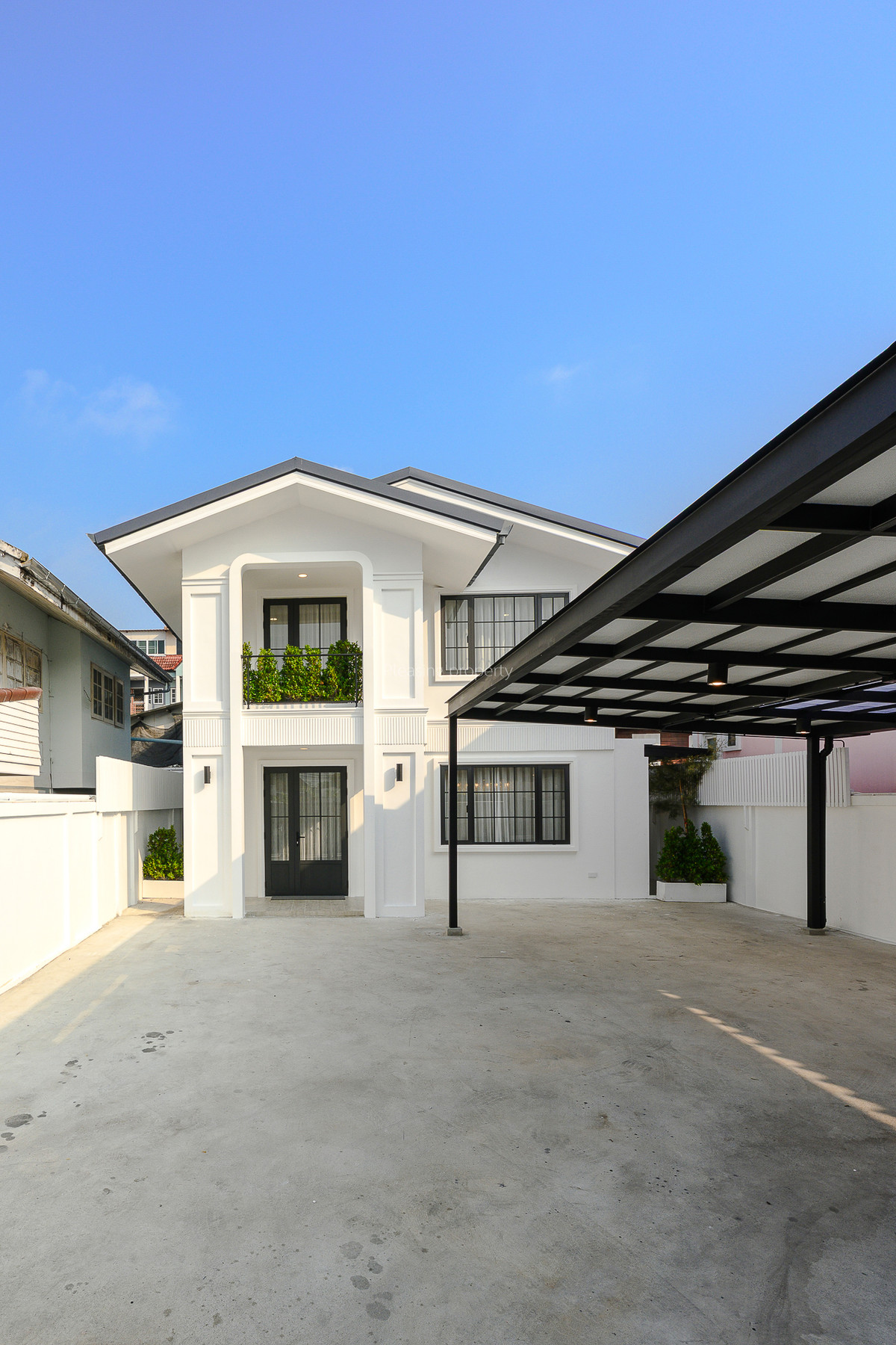 For SaleHouseOnnut, Udomsuk : Single house 60 sq m, Soi On Nut 44, good location, renovated, ready to move in.