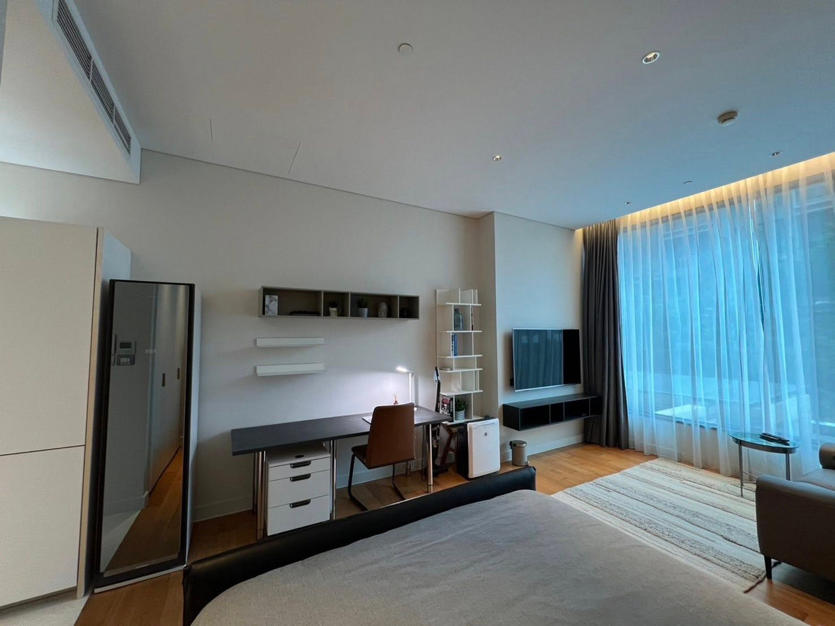 For RentCondoWitthayu, Chidlom, Langsuan, Ploenchit : For Rent: Sindhorn Residence, 55,000 THB [JZr260307]
