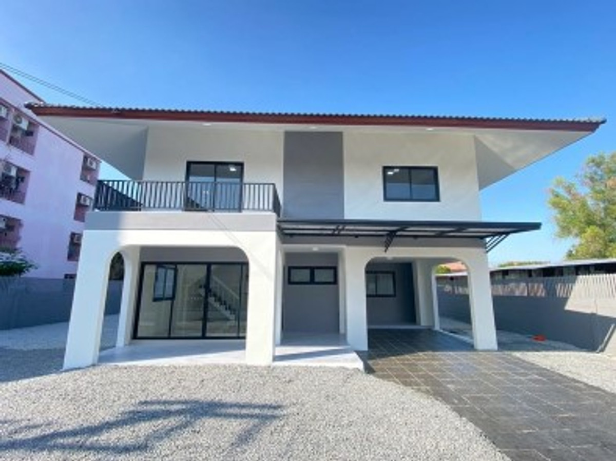 ขายบ้านปทุมธานี รังสิต ธรรมศาสตร์ : ขายบ้านเดี่ยว 2 ชั้น หมู่บ้านเมืองเอกรังสิต ถนนพหลโยธิน ตำบลหลักหก อำเภอเมืองปทุมธานี จังหวัดปทุมธานี  มหาวิทยาลัยรังสิต ใกล้ทางด่วนดอนเมืองโทลเวย์