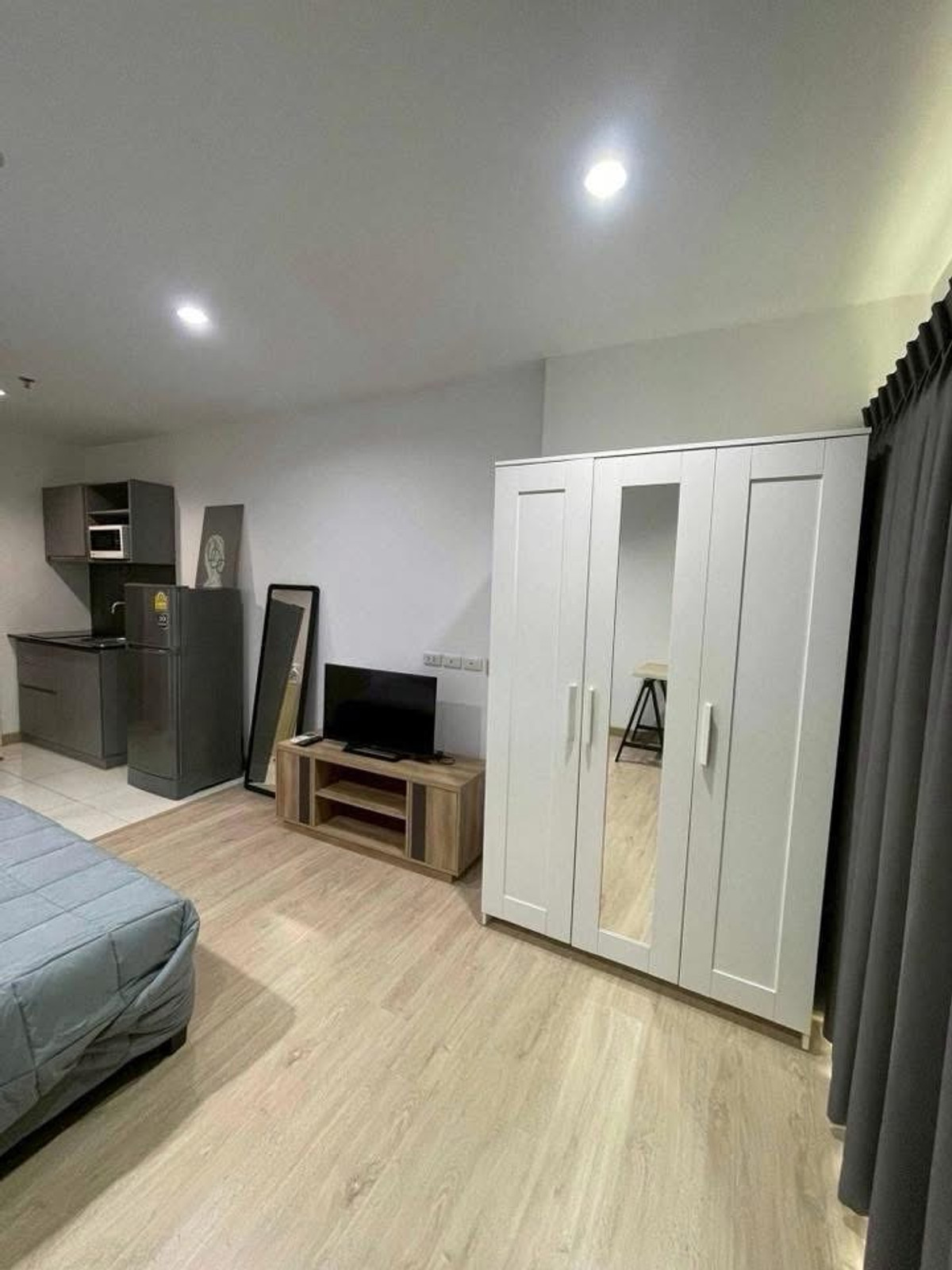 ให้เช่าคอนโดปิ่นเกล้า จรัญสนิทวงศ์ : 💙@condocurator 💙 ให้เช่า Thana Astoria เฟอร์นิเจอร์ครบ มีเครื่องซักผ้า [PM4442]