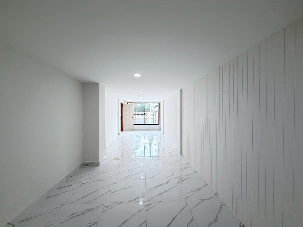 ขายบ้านเกษตร นวมินทร์ ลาดปลาเค้า : ขายบ้าน บ้านเฟรนชิฟ หน้ากว้าง รีโนเวทใหม่ ลาดพร้าว เขต ลาดพร้าว กรุงเทพ CX-147476