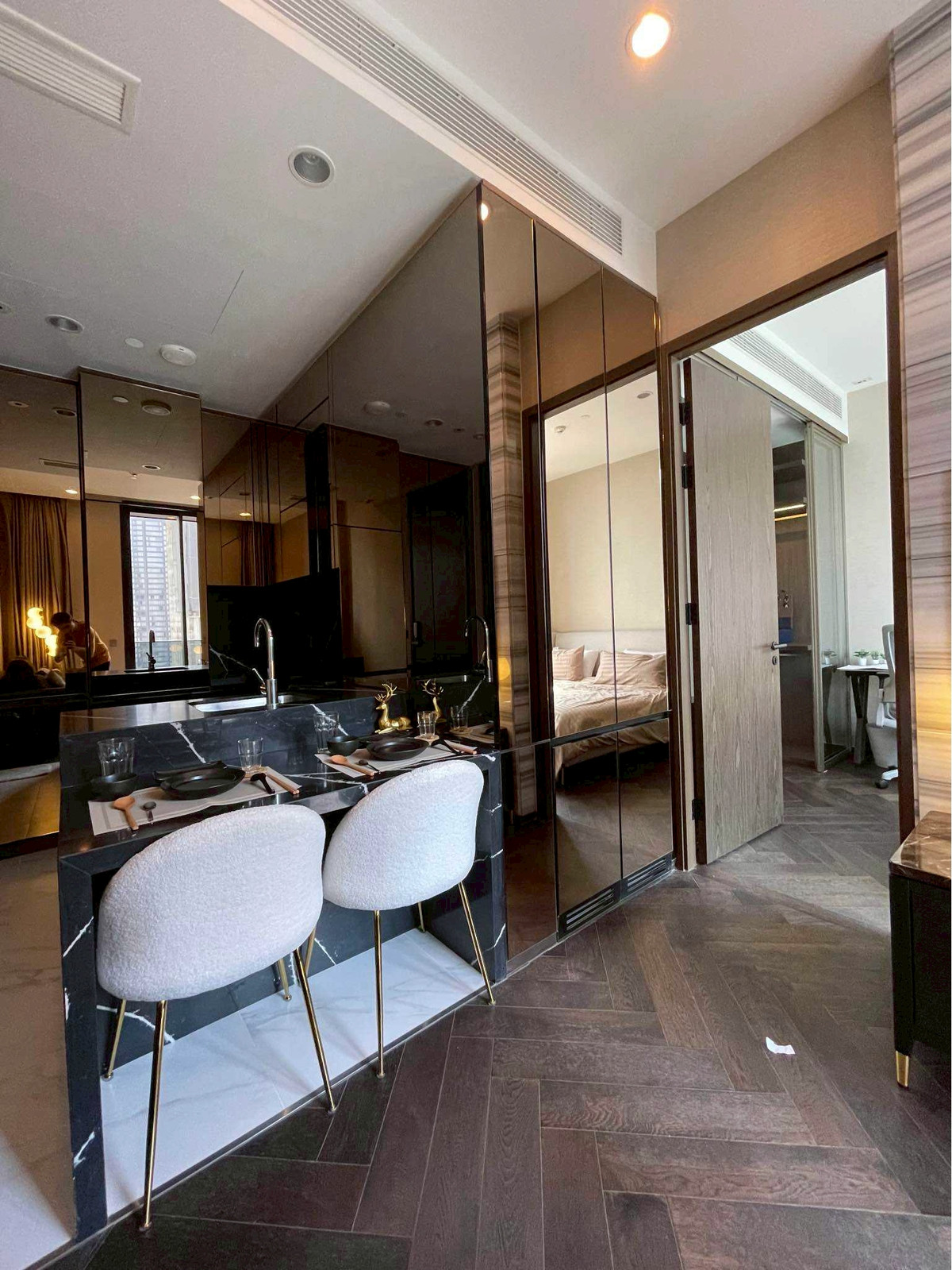 For RentCondoSukhumvit, Asoke, Thonglor : The ESSE Sukhumvit 36 Condominium Luxury Room for Rent