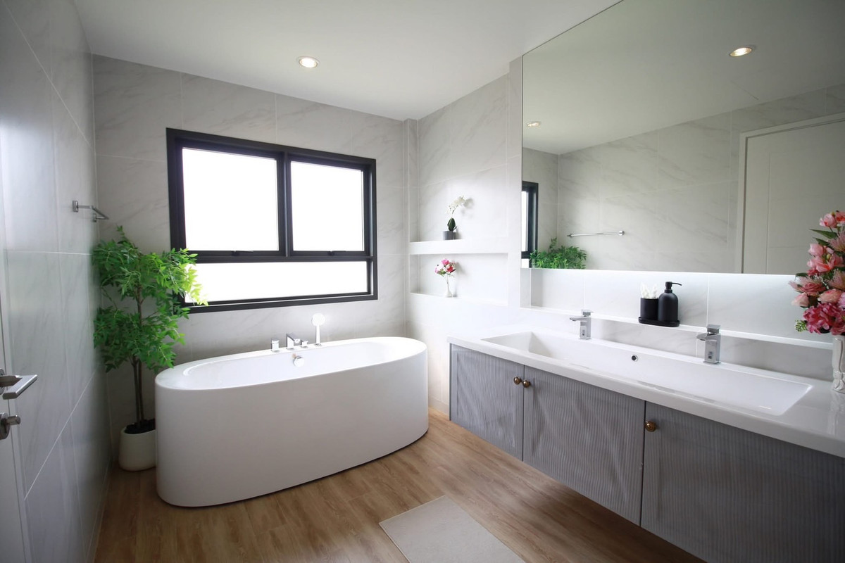 บ้านบางนา แบริ่ง ลาซาล : Setthasiri Bangna km 10: 5bed 6bath 102sqwah 377sqm. Sell: 45,000,000 Rent: 320,000/mth Am: 0656199198