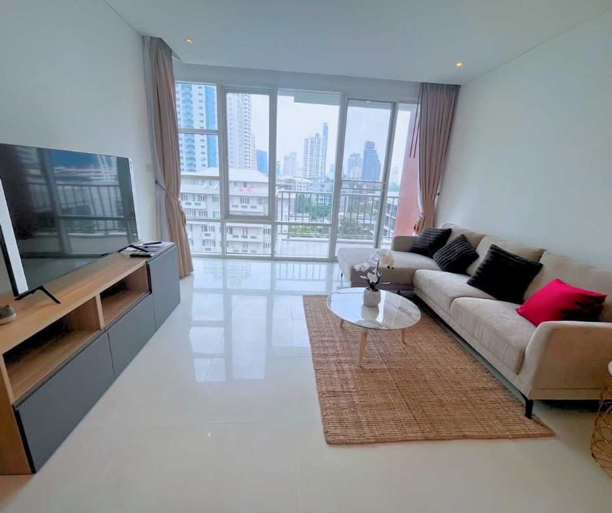 For SaleCondoSukhumvit, Asoke, Thonglor : Fullerton Sukhumvit / 2 Bedrooms (SALE WITH TENENT), Fullerton Sukhumvit / 2 bedrooms (sale with tenant) NONT103