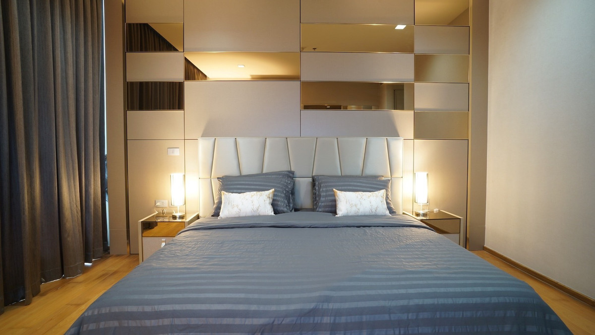 For RentCondoNana, North Nana,Sukhumvit13, Soi Nana : Best Price ‼️For rent Hyde Sukhumvit 13, beautiful room, very luxuriously decorated, livable, high floor, city view.