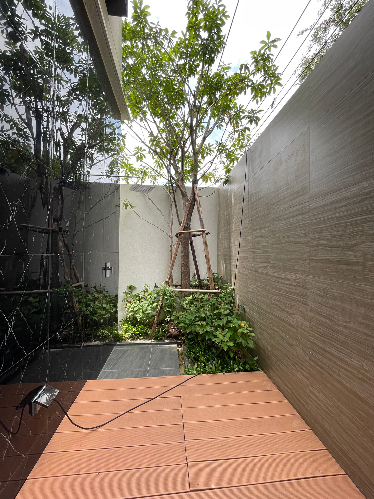 ขายบ้านรามคำแหง หัวหมาก : [ขาย] ARNA Rama 9 บ้านเดี่ยว Super Luxury 3 ชั้น พร้อมสระว่ายน้ำส่วนตัว และดาดฟ้า | ทำเลทองหลัง The Mall รามฯ ใกล้ MRT สายสีส้ม