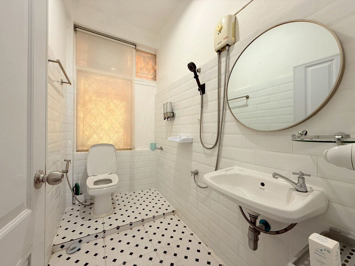 ให้เช่าทาวน์โฮมสุขุมวิท อโศก ทองหล่อ : 🏠🌲 ให้เช่า ทาวน์โฮม สุขุมวิท 65 ใกล้  BTS Ekamai