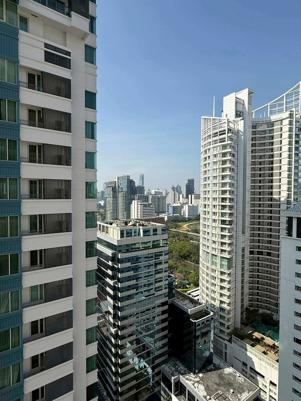 For RentCondoWitthayu, Chidlom, Langsuan, Ploenchit : LTH14668 – Condo for Rent | Grand Langsuan | 150 sqm | 3 Bedrooms 2 Bathrooms | Luxury Spacious Residence High Floor City Living | Near BTS Ratchadamri | 85,000 THB/Month | Condo for rent Grand Langsuan 150 sq m. 3 bedrooms, 2 bathrooms, luxury room, wide