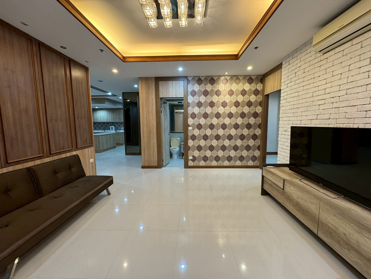 ให้เช่าคอนโดพระราม 9 เพชรบุรีตัดใหม่ RCA : ให้เช่า Villa Asoke 2 ห้องนอน แต่งหรู เฟอร์ครบ ทำเล MRT เพชรบุรี