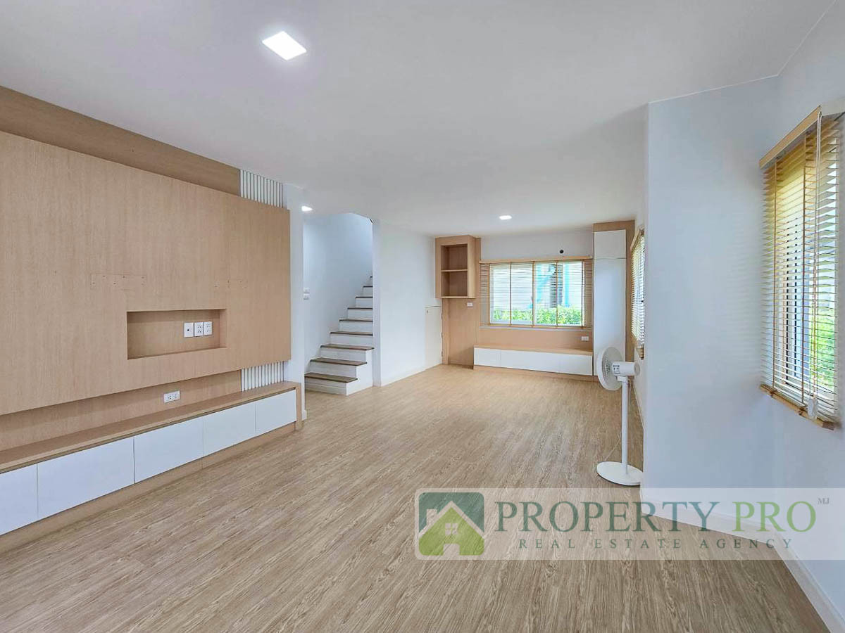 For SaleSamut Prakan,Samrong : TwinHouse for Sale Grande Pleno Bangna Onnut, 3 Bedroom 35 Sqw 146 Sqm Minimal Style with Good Condition Near Chaloem Phrakiat Rama 9, Kingkaew, Suvarnabhumi Airport, Prawet, Ladkrabang, MegaBangna : MJ25S-009