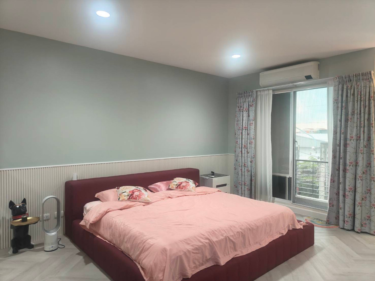 For SaleTownhomeLadprao101, Happy Land, The Mall Bang Kapi : Baan Klang Muang Ladprao 87 / 3 Bedrooms (FOR SALE) FAHS033