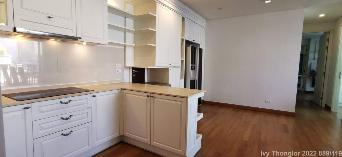 ให้เช่าคอนโดสุขุมวิท อโศก ทองหล่อ : เช่า 4 ห้องนอน 4 ห้องน้ำ ไอวี่ ทองหล่อ