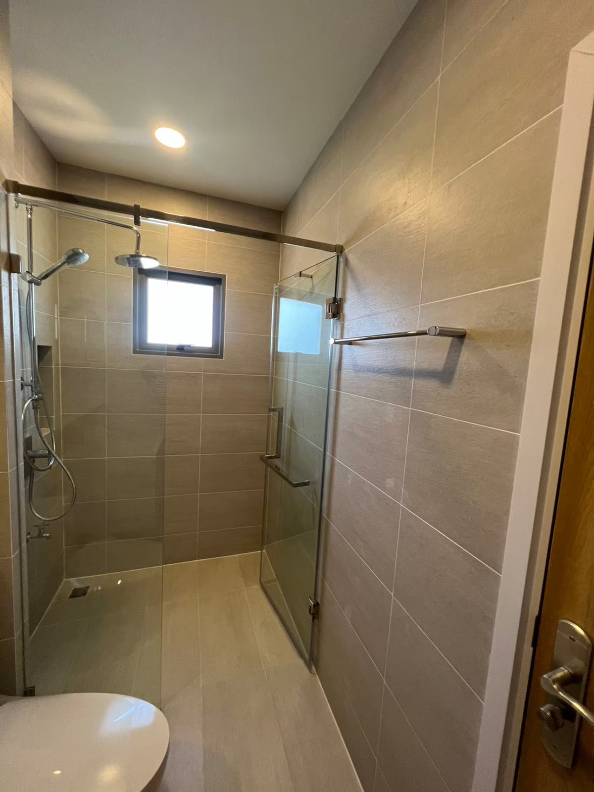 For SaleHousePattanakan, Srinakarin : For sale with tenant Perfect Place Rama 9 - Krungthepkreetha 📞065-626-5636 Good location in front of the project