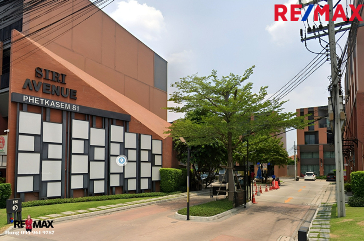 For SaleHouseBang kae, Phetkasem : Townhome for sale, 3.5 floors, 2 units, Phetkasem 81 Road, Siri Avenue Phetkasem 81 project (Siri Avenue Phetkasem 81), selling price 10.95 Mb. / rent 60,000 baht per month, contract 1 year or more, deposit 3 months.