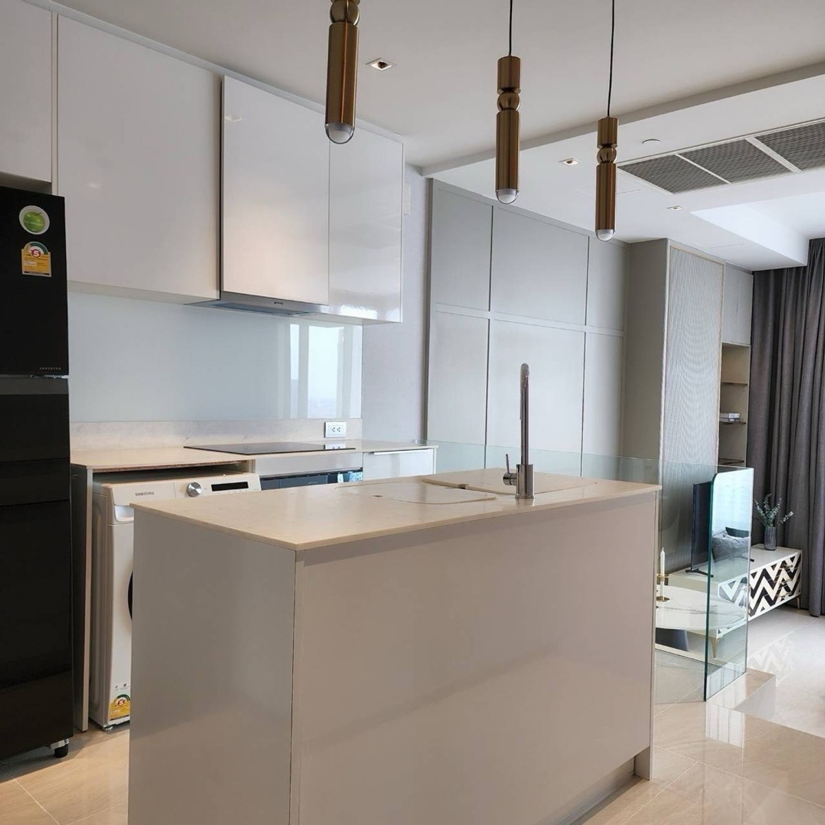 For RentCondoSilom, Saladaeng, Bangrak : For rent 2 bedroom Ashton Silom 75,000 baht call 0869017364