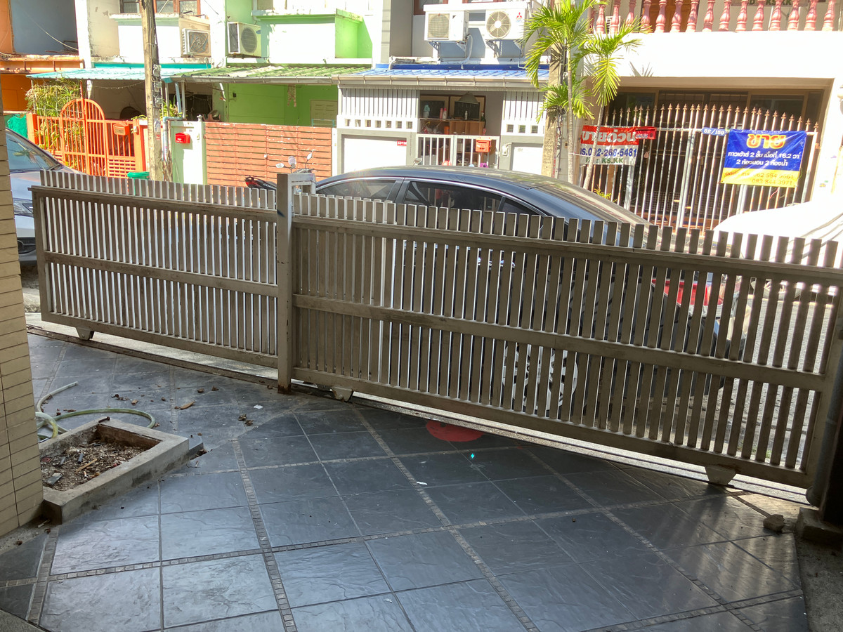 ให้เช่าทาวน์โฮมนวมินทร์ รามอินทรา : ⚡ ให้เช่า ทาวน์โฮม 3 ชั้น หมู่บ้านสหโชค ซอย รามอินทรา 34 แยก 26 ใกล้ BTS ขนาด 18 ตร.ว. ⚡