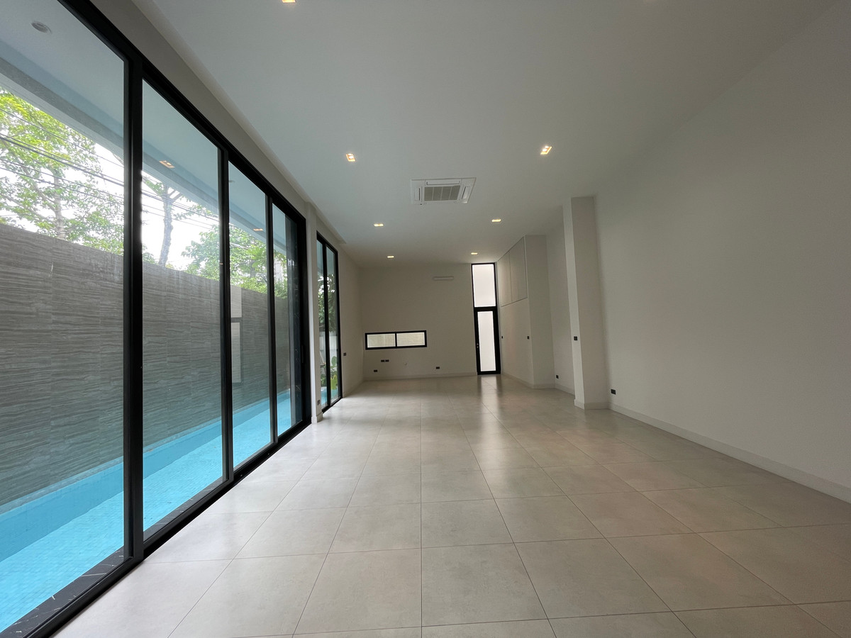 ขายบ้านรามคำแหง หัวหมาก : [ขาย] ARNA Rama 9 บ้านเดี่ยว Super Luxury 3 ชั้น พร้อมสระว่ายน้ำส่วนตัว และดาดฟ้า | ทำเลทองหลัง The Mall รามฯ ใกล้ MRT สายสีส้ม