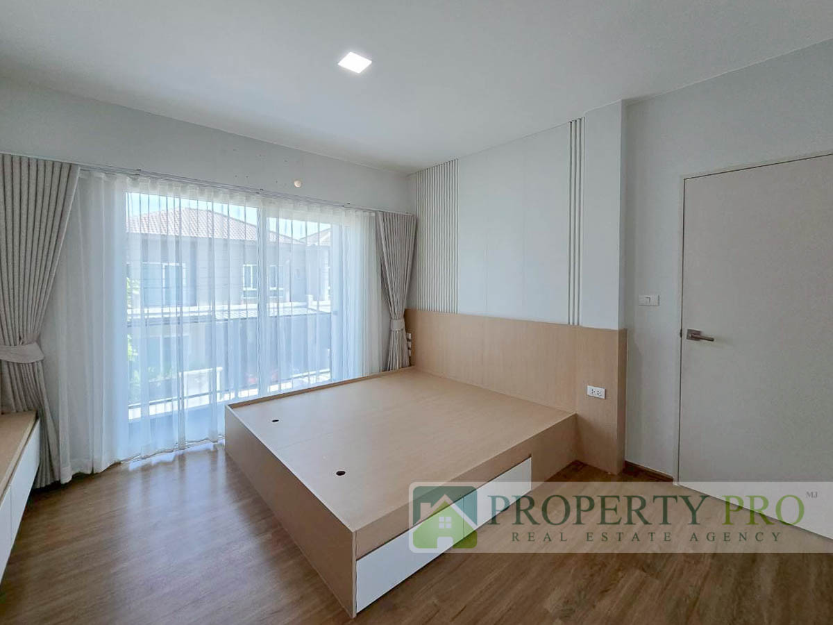 For SaleSamut Prakan,Samrong : TwinHouse for Sale Grande Pleno Bangna Onnut, 3 Bedroom 35 Sqw 146 Sqm Minimal Style with Good Condition Near Chaloem Phrakiat Rama 9, Kingkaew, Suvarnabhumi Airport, Prawet, Ladkrabang, MegaBangna : MJ25S-009