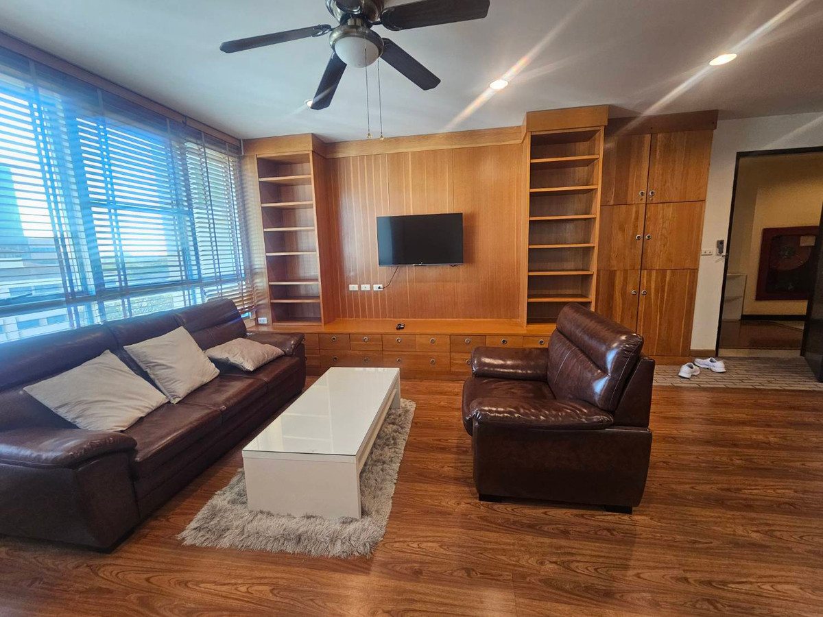 For RentCondoSukhumvit, Asoke, Thonglor : For rent, 2 bedrooms, 2 bathrooms, The Address Sukhumvit 42.