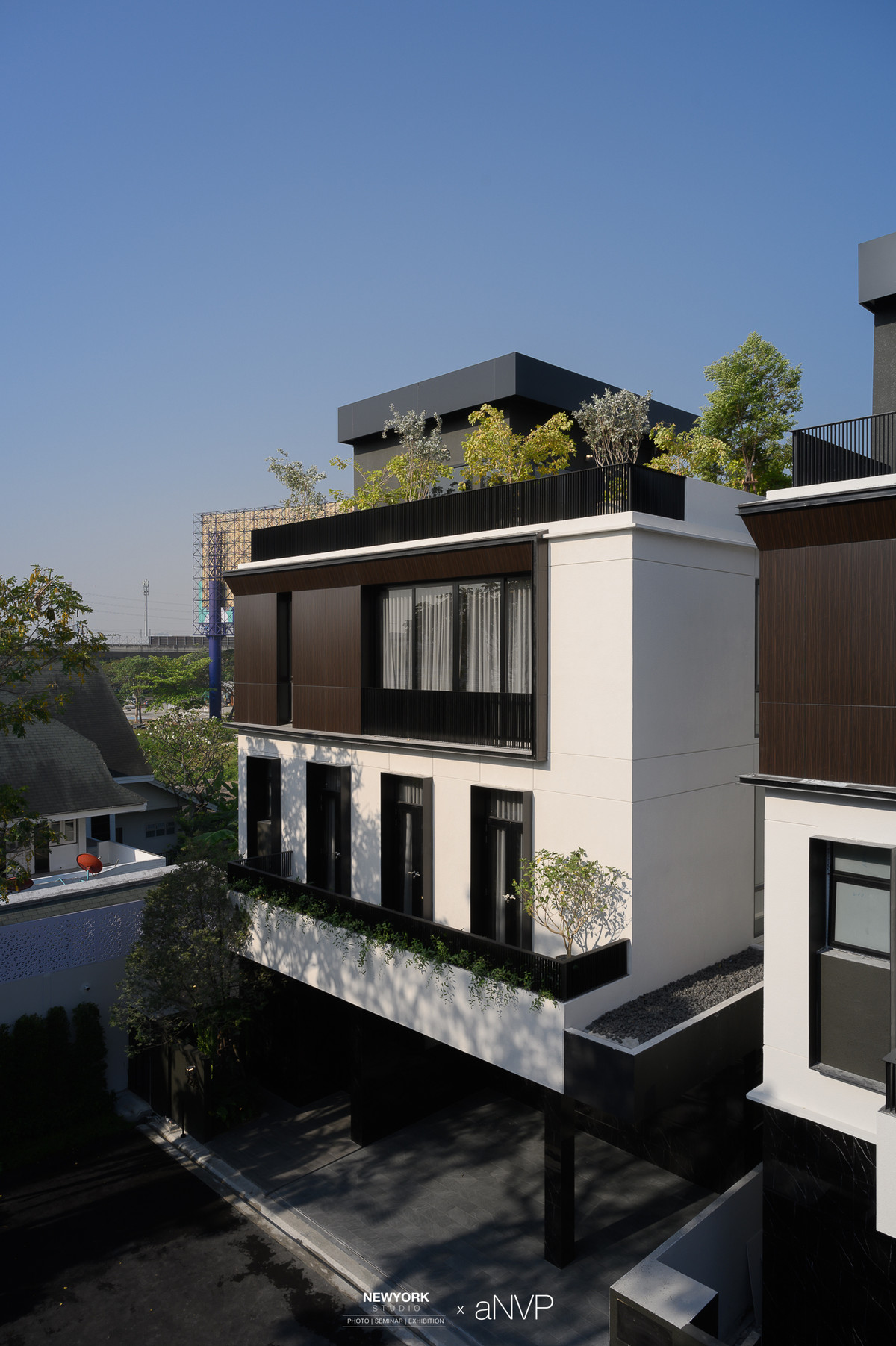 ขายบ้านรามคำแหง หัวหมาก : ARNA Rama 9 บ้านเดี่ยวระดับ Luxury ที่ออกแบบเพื่อความเป็นส่วนตัวและไลฟ์สไตล์ของครอบครัวยุคใหม่