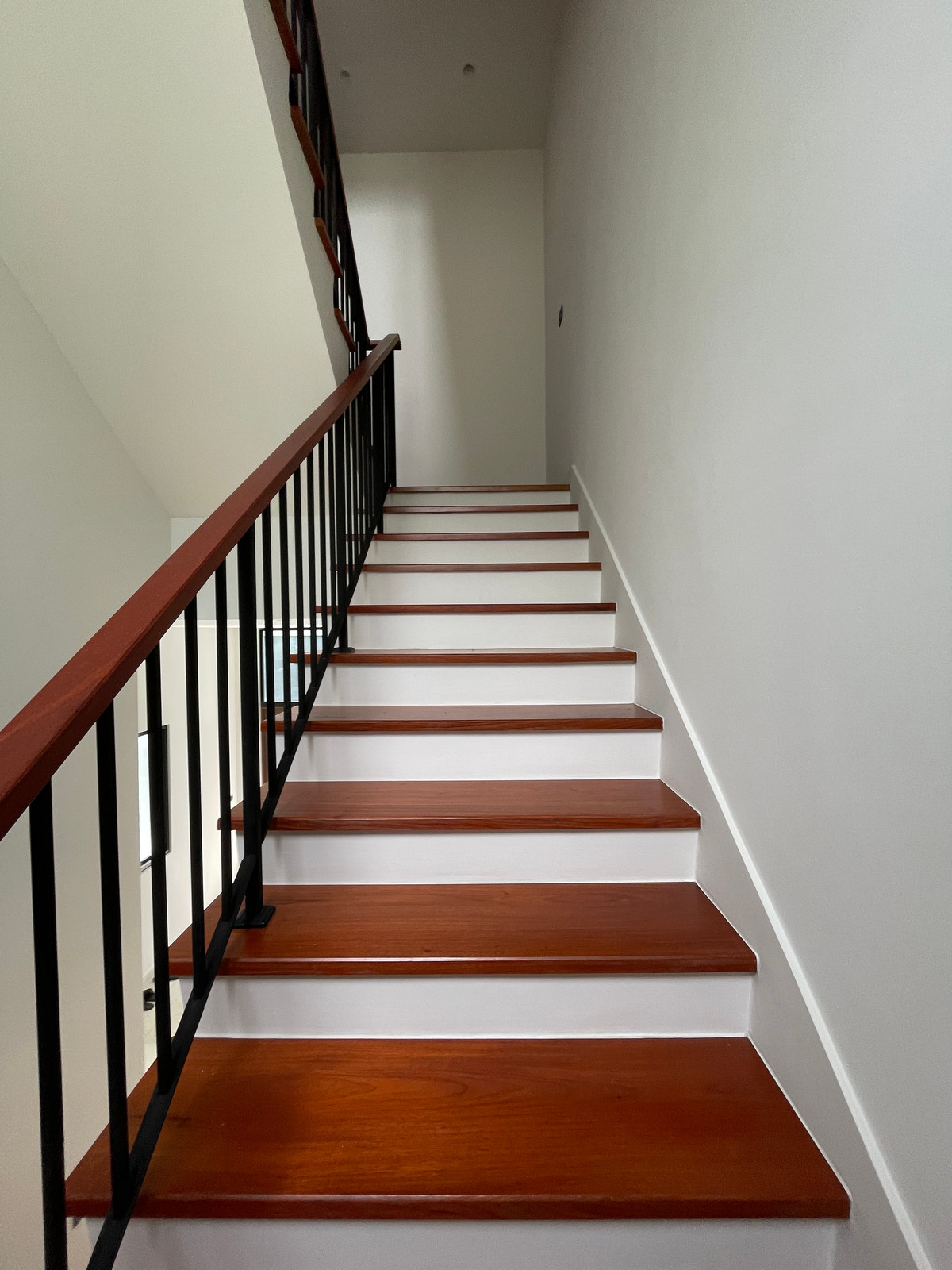 ขายบ้านรามคำแหง หัวหมาก : [ขาย] ARNA Rama 9 บ้านเดี่ยว Super Luxury 3 ชั้น พร้อมสระว่ายน้ำส่วนตัว และดาดฟ้า | ทำเลทองหลัง The Mall รามฯ ใกล้ MRT สายสีส้ม