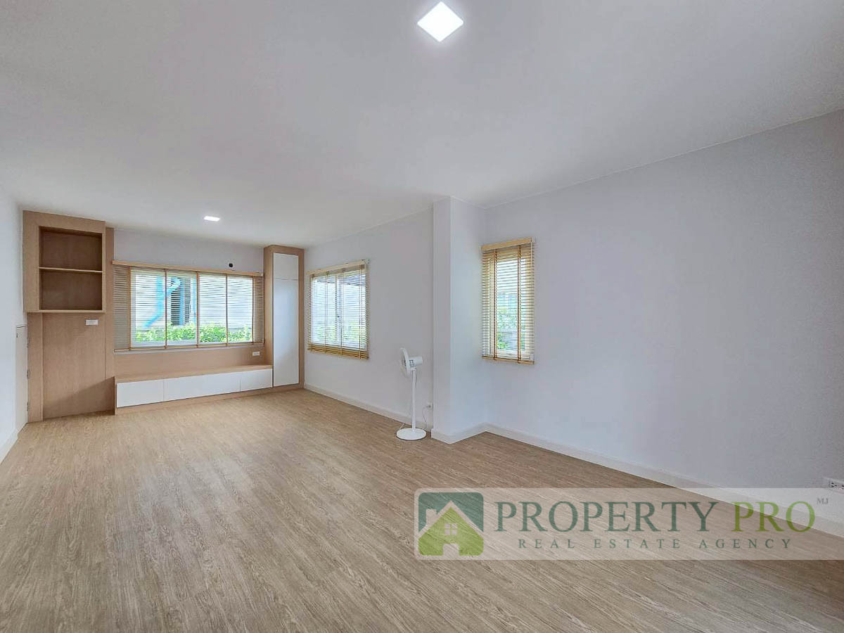 For SaleSamut Prakan,Samrong : TwinHouse for Sale Grande Pleno Bangna Onnut, 3 Bedroom 35 Sqw 146 Sqm Minimal Style with Good Condition Near Chaloem Phrakiat Rama 9, Kingkaew, Suvarnabhumi Airport, Prawet, Ladkrabang, MegaBangna : MJ25S-009