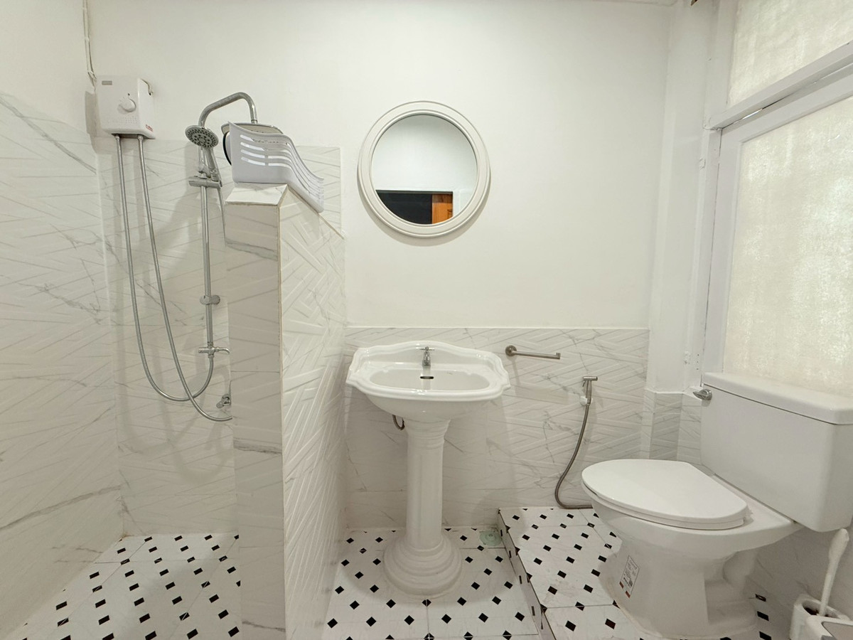 ให้เช่าทาวน์โฮมสุขุมวิท อโศก ทองหล่อ : 🏠🌲 ให้เช่า ทาวน์โฮม สุขุมวิท 65 ใกล้  BTS Ekamai