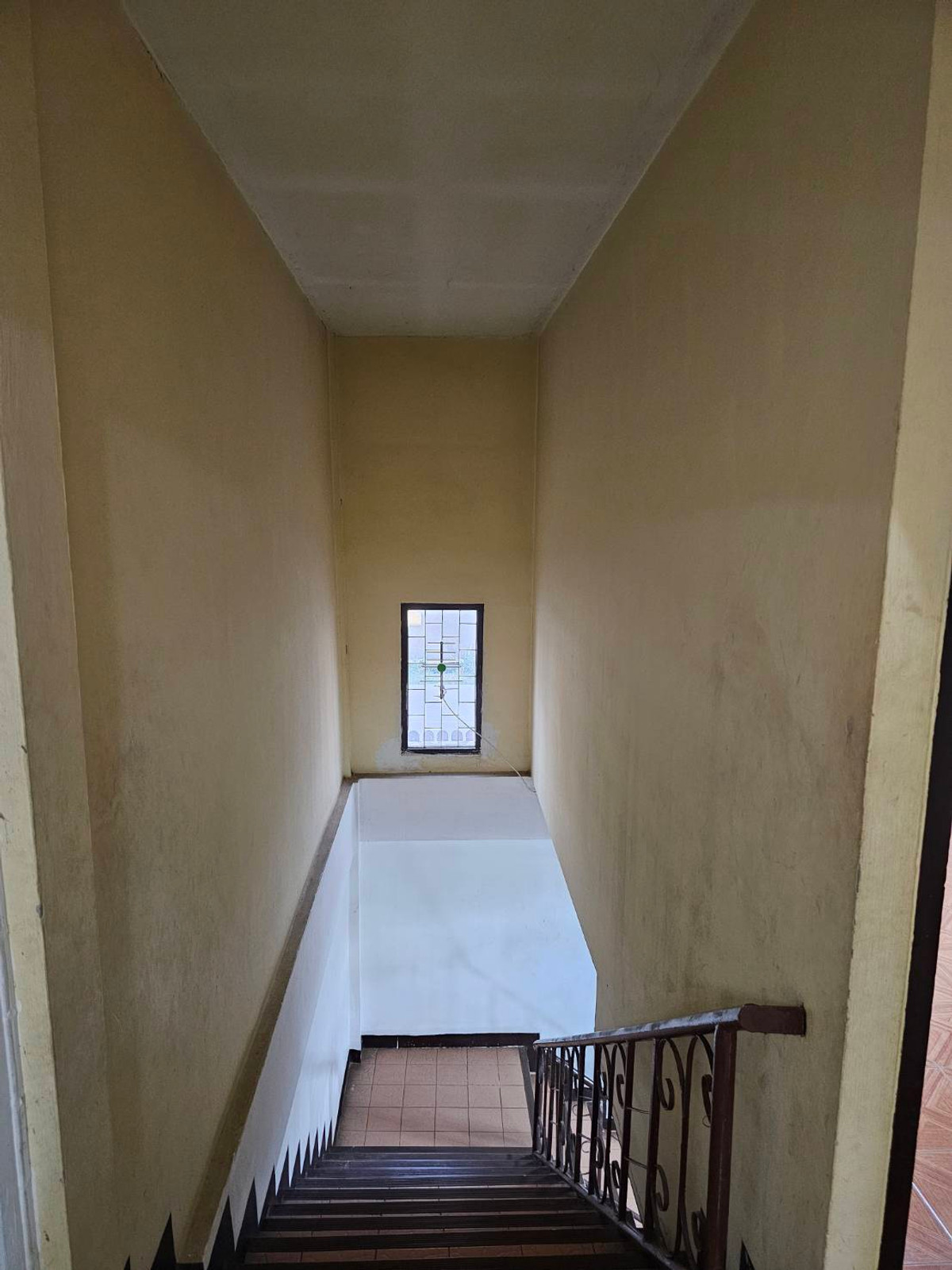 ให้เช่าทาวน์โฮมมีนบุรี-ร่มเกล้า : ⚡ ให้เช่า ทาวน์โฮม 2 ชั้น ซอย รามคำแหง 186 ขนาด 35 ตร.ว. ⚡