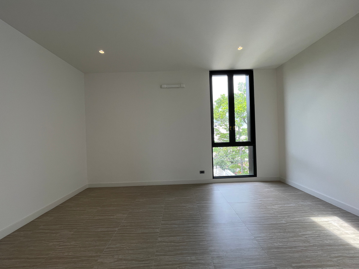 ขายบ้านรามคำแหง หัวหมาก : [ขาย] ARNA Rama 9 บ้านเดี่ยว Super Luxury 3 ชั้น พร้อมสระว่ายน้ำส่วนตัว และดาดฟ้า | ทำเลทองหลัง The Mall รามฯ ใกล้ MRT สายสีส้ม