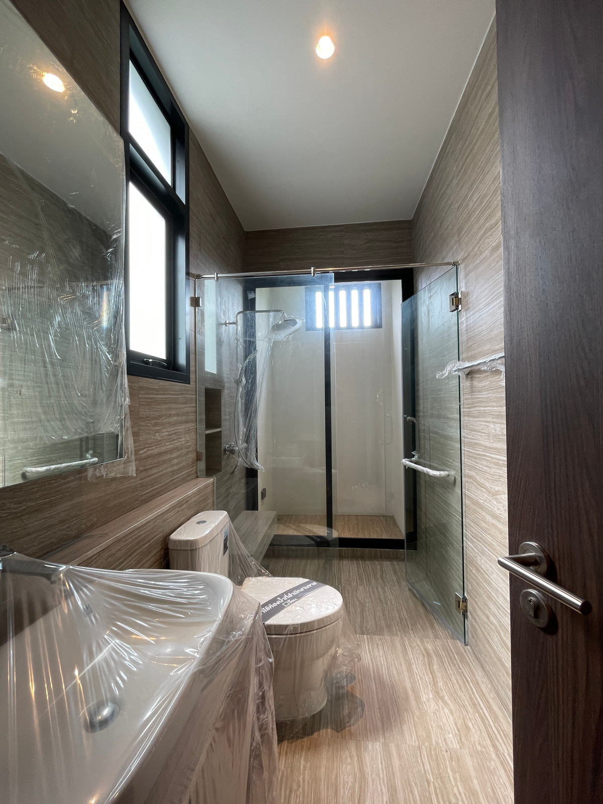 ขายบ้านรามคำแหง หัวหมาก : [ขาย] ARNA Rama 9 บ้านเดี่ยว Super Luxury 3 ชั้น พร้อมสระว่ายน้ำส่วนตัว และดาดฟ้า | ทำเลทองหลัง The Mall รามฯ ใกล้ MRT สายสีส้ม