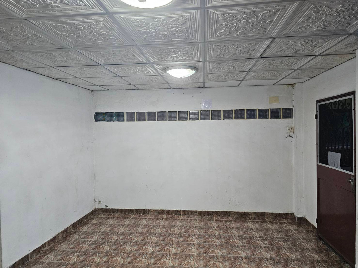 ให้เช่าทาวน์โฮมมีนบุรี-ร่มเกล้า : ⚡ ให้เช่า ทาวน์โฮม 2 ชั้น ซอย รามคำแหง 186 ขนาด 35 ตร.ว. ⚡