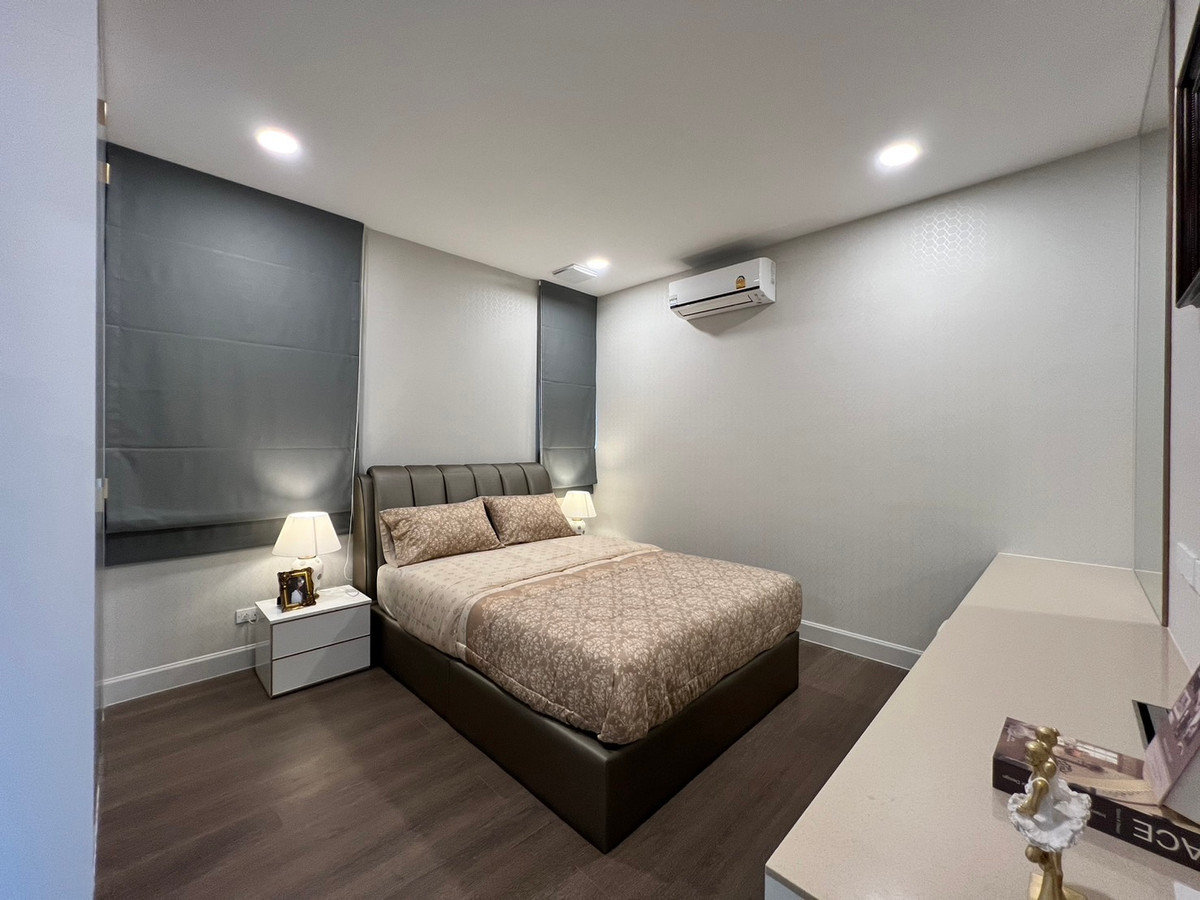 For SaleHousePattanakan, Srinakarin : Urgent sale Nantawan Rama 9 - New Krungthepkretha 📞065-626-5636 Big house, corner plot, fully furnished.