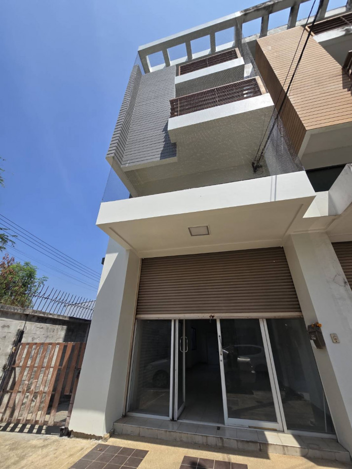 ขายอาคารพาณิชย์นวมินทร์ รามอินทรา : ขาย อาคารพาณิชย์ เดอะวิลเลจ ปัญญา-อินทรา 170 ตรม 27 ตรว Renovate ใหม่