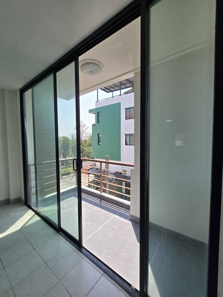 ขายอาคารพาณิชย์นวมินทร์ รามอินทรา : ขาย อาคารพาณิชย์ เดอะวิลเลจ ปัญญา-อินทรา 170 ตรม 27 ตรว Renovate ใหม่