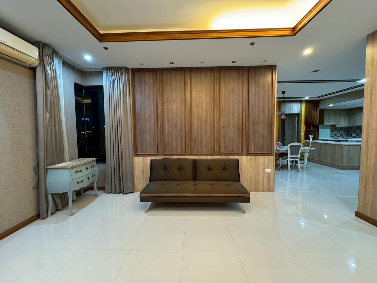 ให้เช่าคอนโดพระราม 9 เพชรบุรีตัดใหม่ RCA : ให้เช่า Villa Asoke 2 ห้องนอน แต่งหรู เฟอร์ครบ ทำเล MRT เพชรบุรี