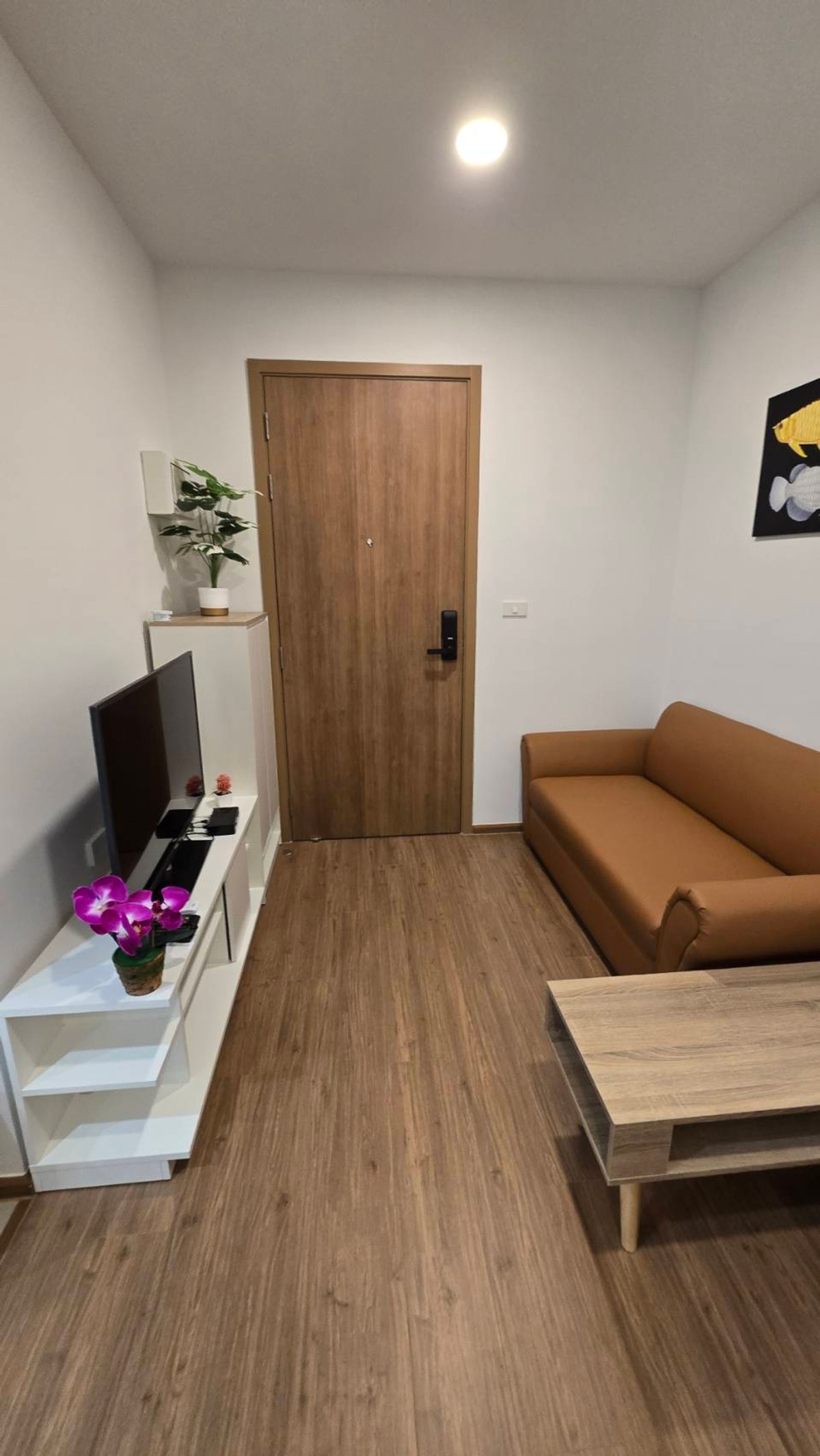 For RentCondoRamkhamhaeng, Hua Mak : 🏢 For rent, The Livin Ramkhamhaeng | 1 Bed Plus, has a work room, ready to move in, near the Yellow Line.