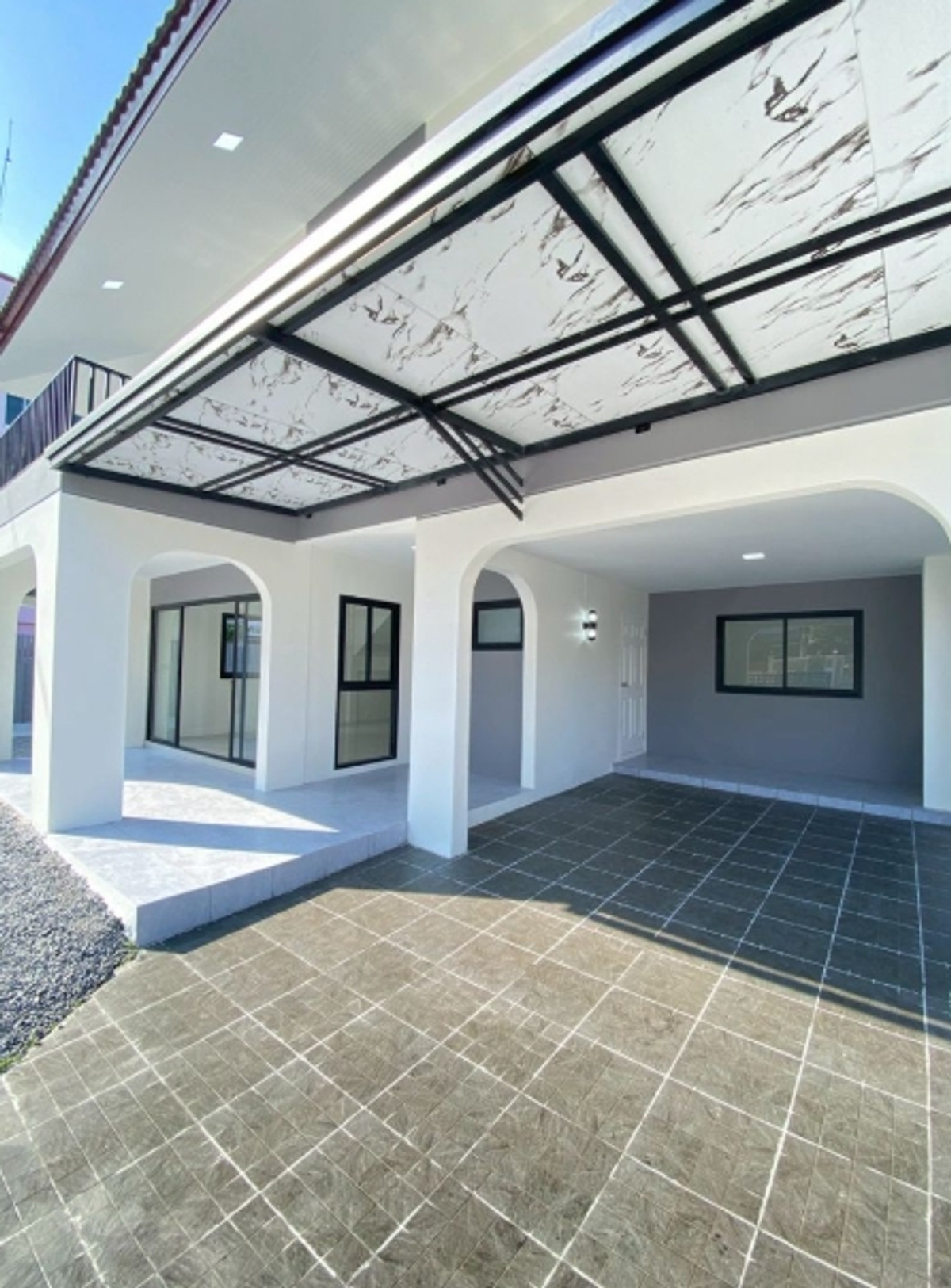 ขายบ้านปทุมธานี รังสิต ธรรมศาสตร์ : ขายบ้านเดี่ยว 2 ชั้น หมู่บ้านเมืองเอกรังสิต ถนนพหลโยธิน ตำบลหลักหก อำเภอเมืองปทุมธานี จังหวัดปทุมธานี  มหาวิทยาลัยรังสิต ใกล้ทางด่วนดอนเมืองโทลเวย์