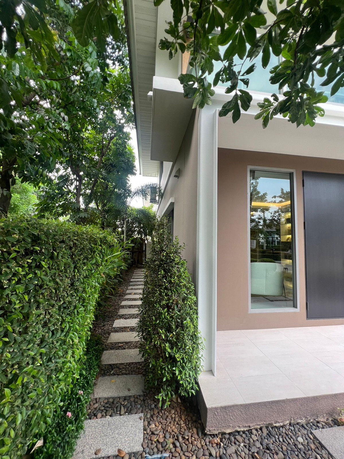 For SaleHousePattanakan, Srinakarin : For sale with tenant Perfect Place Rama 9 - Krungthepkreetha 📞065-626-5636 Good location in front of the project