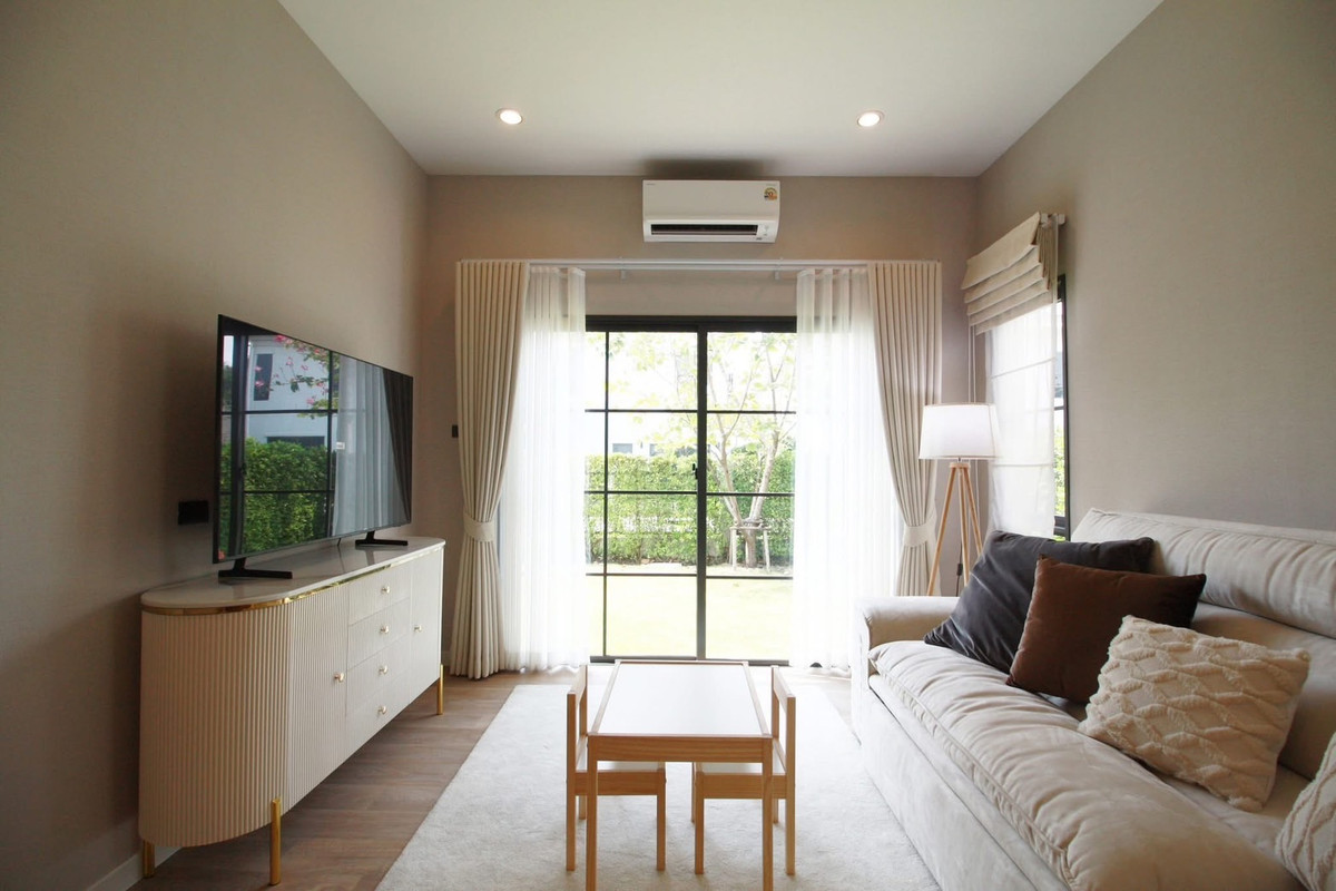 บ้านบางนา แบริ่ง ลาซาล : Setthasiri Bangna km 10: 5bed 6bath 102sqwah 377sqm. Sell: 45,000,000 Rent: 320,000/mth Am: 0656199198