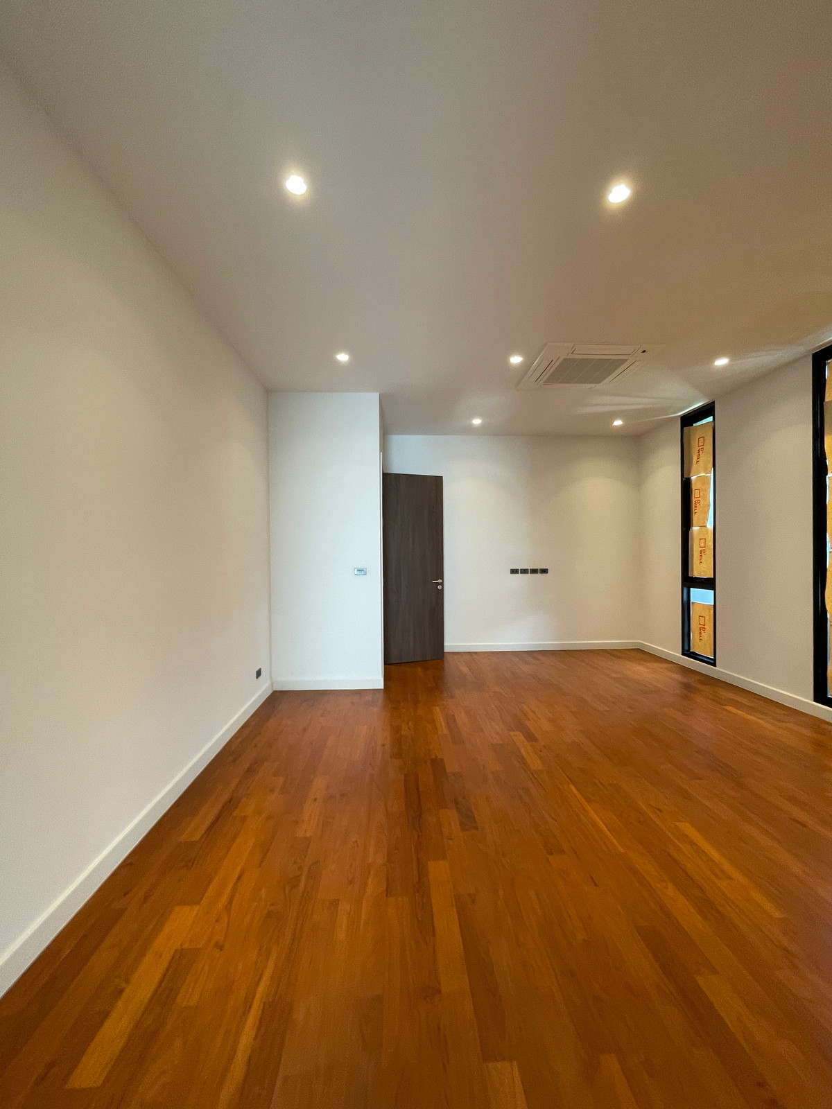 ขายบ้านรามคำแหง หัวหมาก : [ขาย] ARNA Rama 9 บ้านเดี่ยว Super Luxury 3 ชั้น พร้อมสระว่ายน้ำส่วนตัว และดาดฟ้า | ทำเลทองหลัง The Mall รามฯ ใกล้ MRT สายสีส้ม