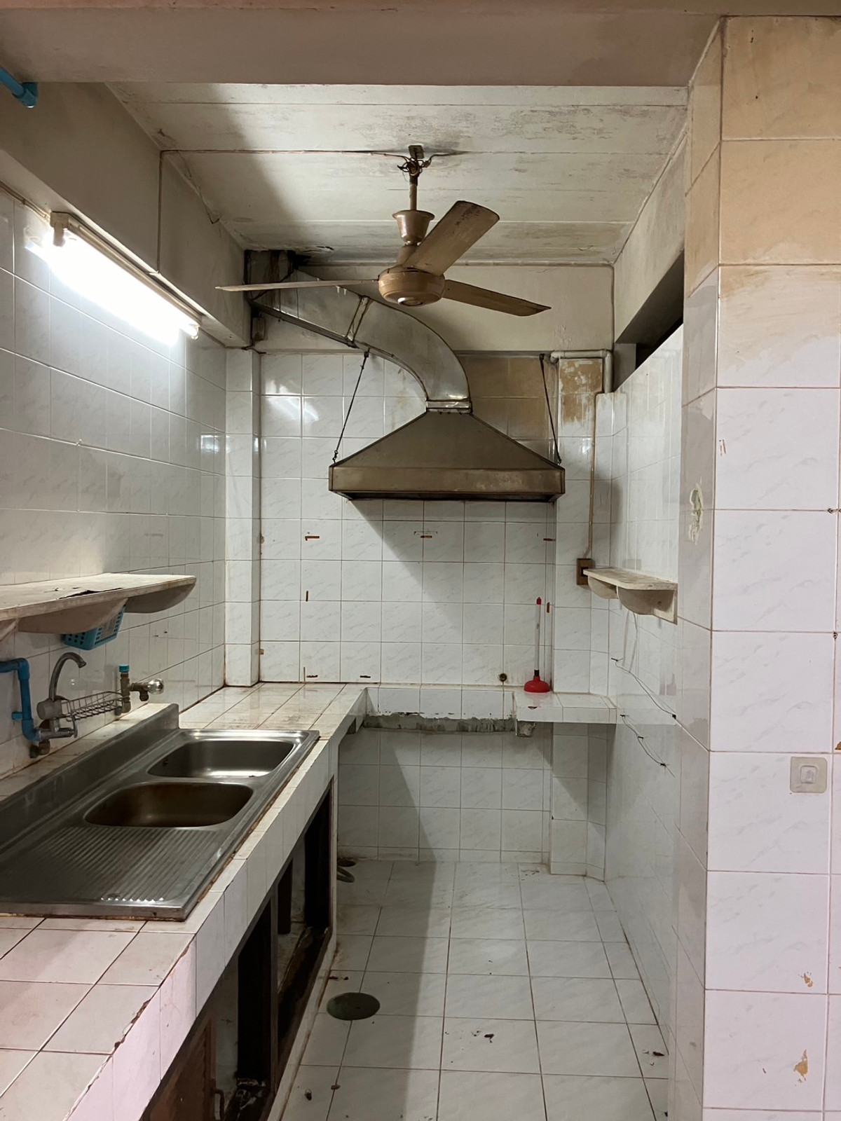 ให้เช่าทาวน์โฮมนวมินทร์ รามอินทรา : ⚡ ให้เช่า ทาวน์โฮม 3 ชั้น หมู่บ้านสหโชค ซอย รามอินทรา 34 แยก 26 ใกล้ BTS ขนาด 18 ตร.ว. ⚡