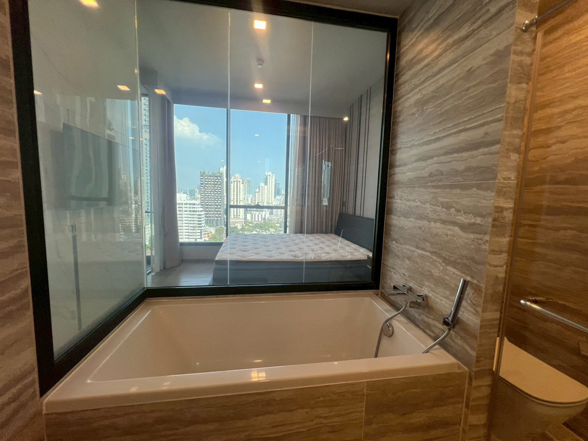 For RentCondoSukhumvit, Asoke, Thonglor : 🏙️1 bedroom for rent at Celes Asoke – Luxury Condo in the heart of Asoke, very convenient to travel.