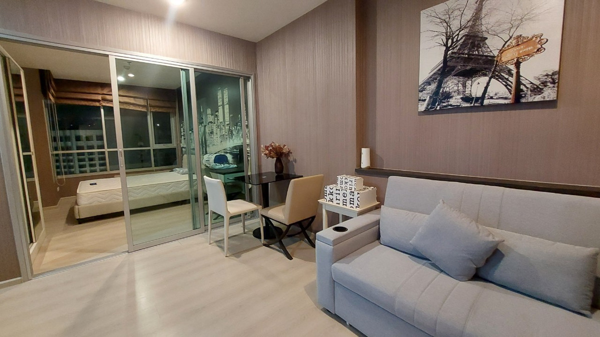 For RentCondoRatchadapisek, Huaikwang, Suttisan : Big room 38 sq m, beautiful room, newly decorated, 55 inch TV, complete electrical appliances, ready to move in.